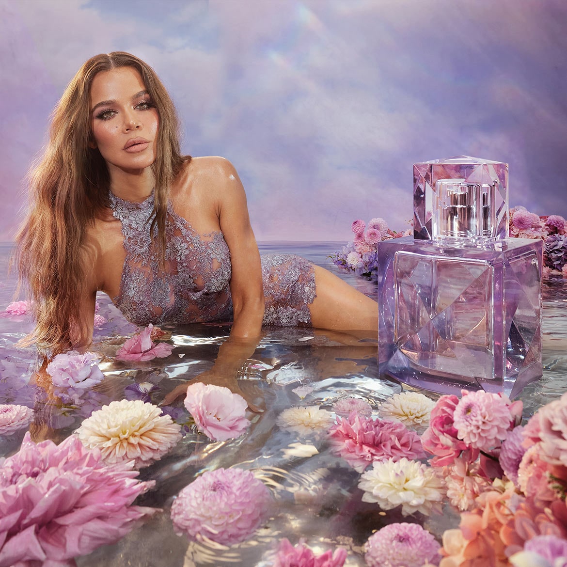 25-11-Brand-Activation-Khloé-Kardashian-Almost-Always-Brand-Highlight-Teaser-1170x1170px-Key Visual.jpg