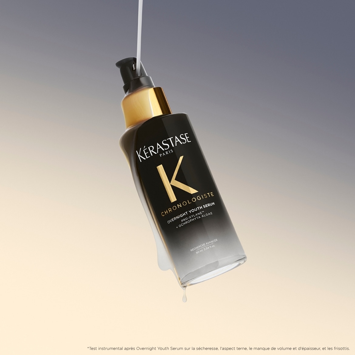 Voici le sérum de nuit Kérastase Chronologiste Youth, un soin avancé enrichi en Pro-Xylane et en algues Ochrophyta, conçu pour revitaliser vos cheveux pendant votre sommeil.