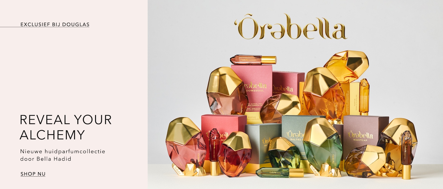 Ontdek de nieuwe huidparfumcollectie van Bella Hadid, exclusief bij Douglas, met flessen in roze, groen en amber tinten met gouden accenten. Shop nu en onthul je alchemie!