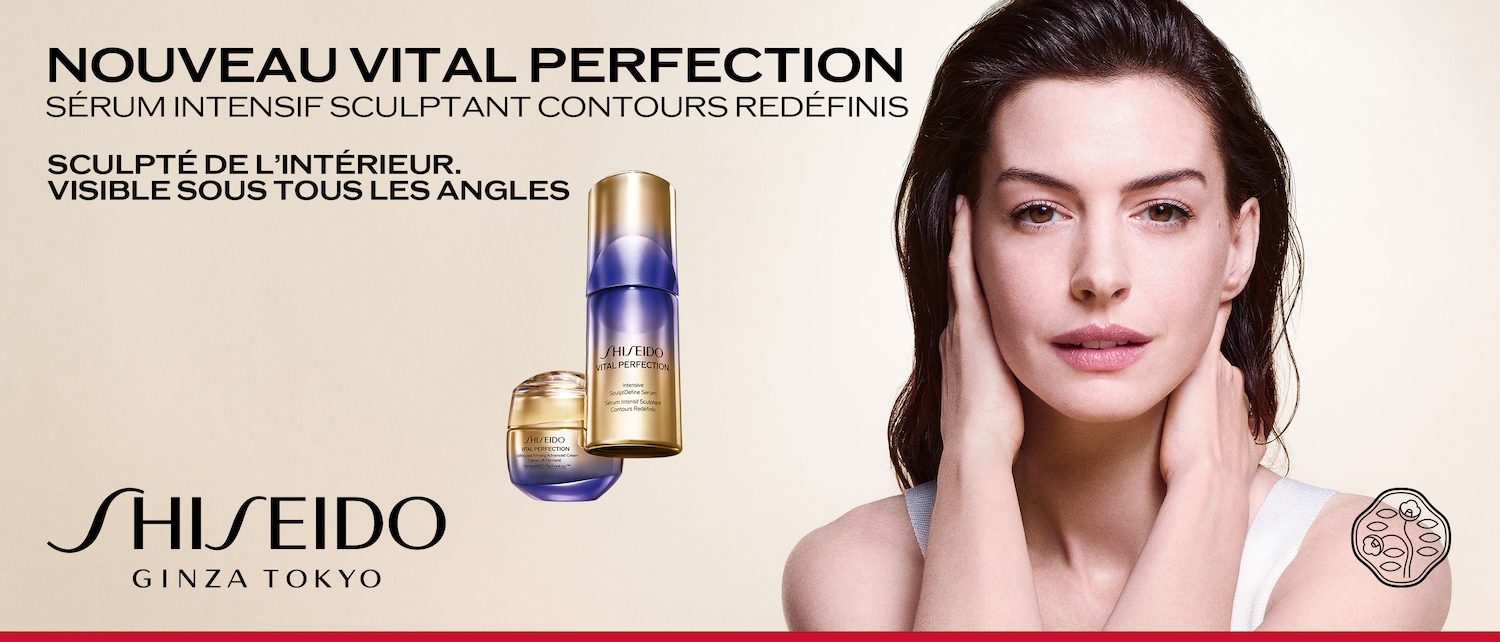 Découvrez le nouveau sérum intensif sculptant et la crème avancée liftante et raffermissante Shiseido Vital Perfection, conçus pour raffermir et redéfinir les contours du visage pour une apparence jeune.