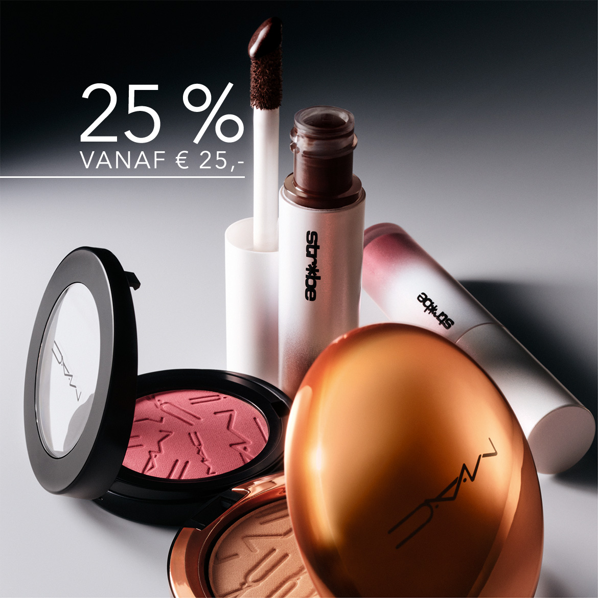 Ontdek een selectie van MAC-producten, waaronder blush, highlighter en lipgloss, met 25% korting vanaf €25.