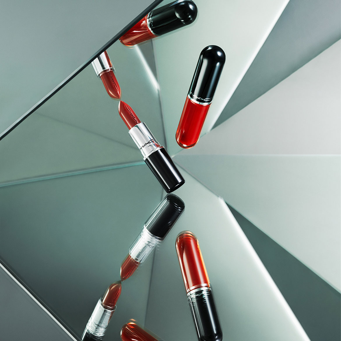 MAC-x-Douglas_Brand-Highlight-Lustreglass_W29.jpg