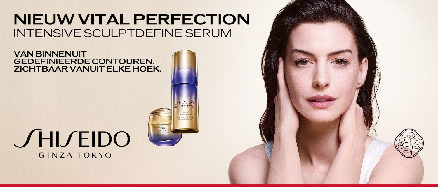 Ontdek het NIEUW VITAL PERFECTION INTENSIVE SCULPTDEFINE SERUM van Shiseido, dat van binnenuit gedefinieerde contouren creëert die vanuit elke hoek zichtbaar zijn.