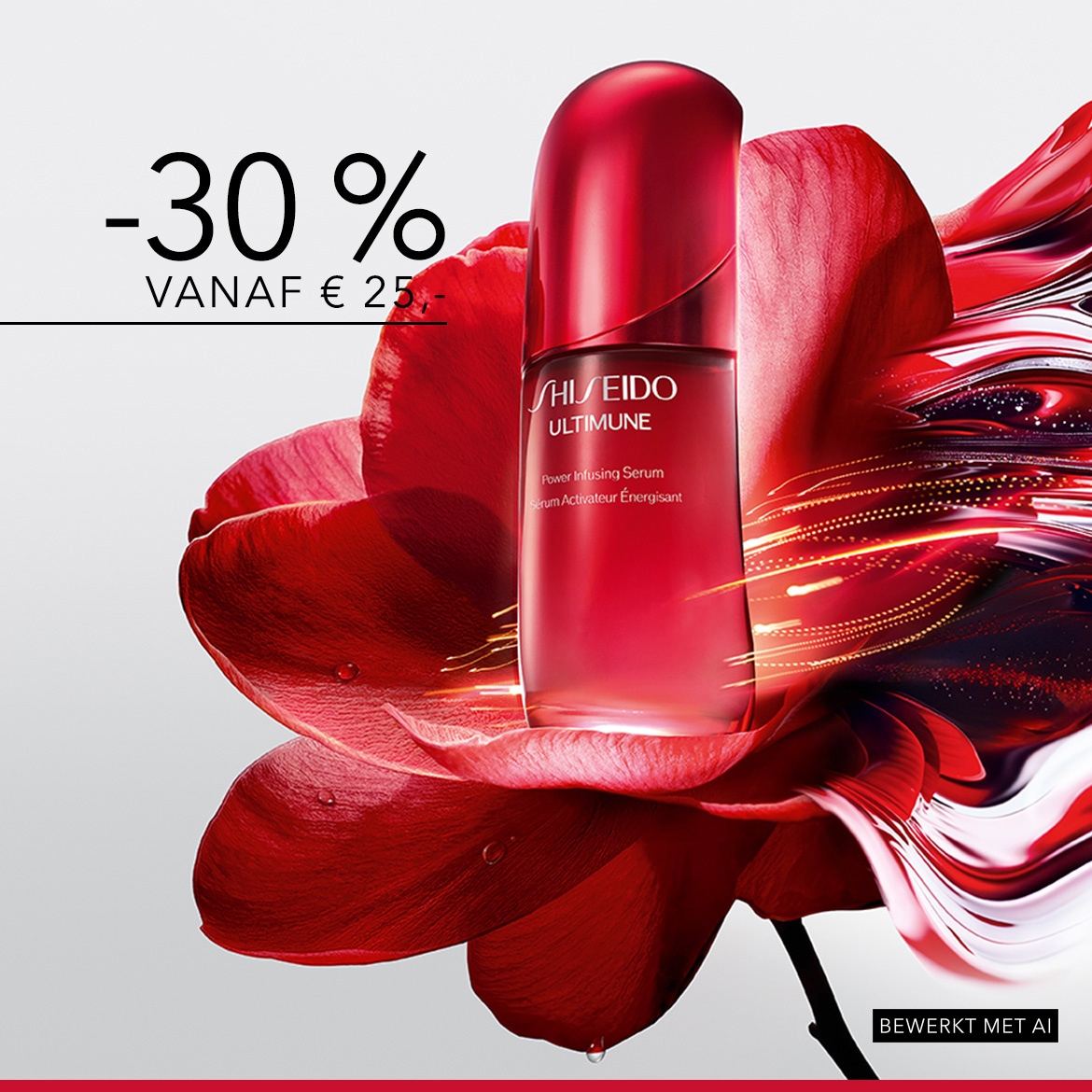 Ontdek Shiseido Ultimune Power Infusing Serum, een roodkleurig serumflesje met een dop in dezelfde kleur, dat op een rode bloem ligt met de tekst "-30% VANAF € 25,-".