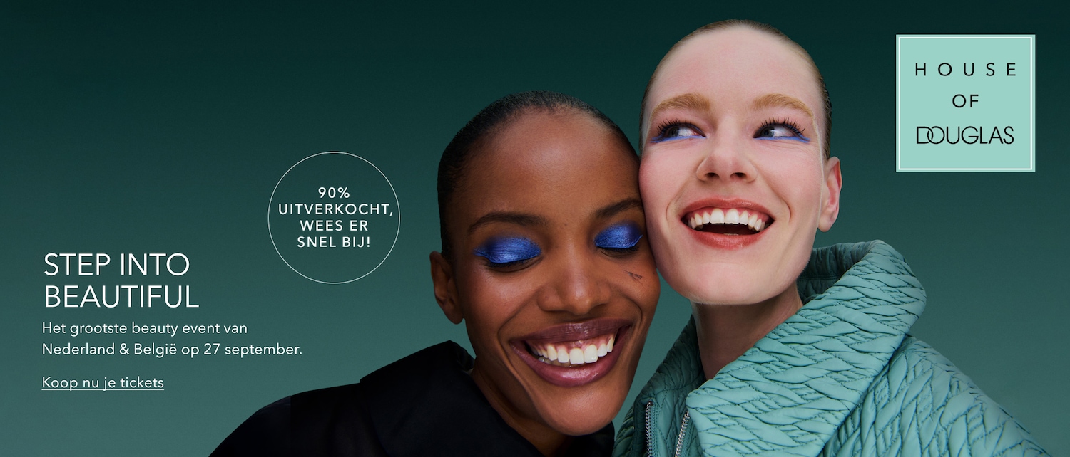 Twee lachende vrouwen met blauwe oogmake-up en de tekst "STEP INTO BEAUTIFUL", "Het grootste beauty event van Nederland & België op 27 september" en "Koop nu je tickets".